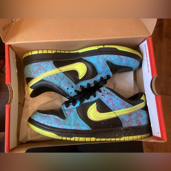 Nike Low Dunk - Picture 12 of 12